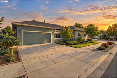 988 Hamilton St, Springfield, OR 97477 - Photo 1