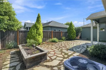 988 Hamilton St, Springfield, OR 97477 - Photo 43