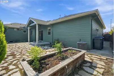988 Hamilton St, Springfield, OR 97477 - Photo 41