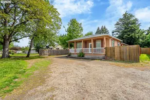 1385 Taney St, Eugene, OR 97402 - Photo 31