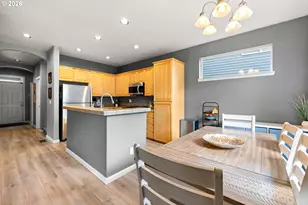 1079 SE Portlandia Ave, Hillsboro, OR 97123 - Photo 9