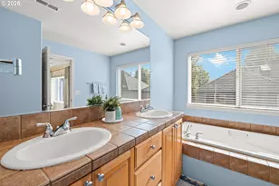 1079 SE Portlandia Ave, Hillsboro, OR 97123 - Photo 25