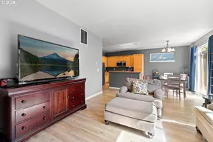 1079 SE Portlandia Ave, Hillsboro, OR 97123 - Photo 11