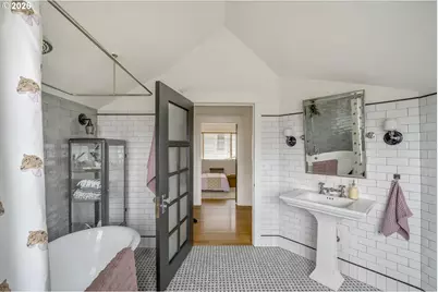 7027 N Moore Ave, Portland, OR 97217 - Photo 29