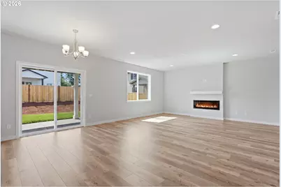 521 E Cleveland St, Carlton, OR 97111 - Photo 9