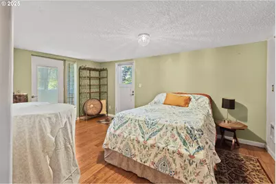 3160 Whitten Dr, Eugene, OR 97405 - Photo 33