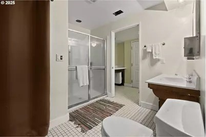 3160 Whitten Dr, Eugene, OR 97405 - Photo 35