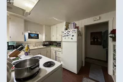 265 S Hazel St, Brookings, OR 97415 - Photo 13