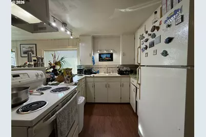 265 S Hazel St, Brookings, OR 97415 - Photo 21