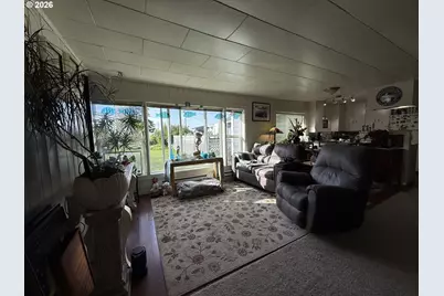 265 S Hazel St, Brookings, OR 97415 - Photo 7