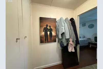 265 S Hazel St, Brookings, OR 97415 - Photo 17