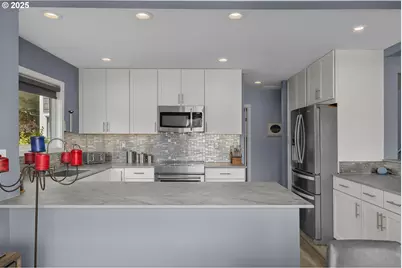 620 N Hayden Bay Dr, Portland, OR 97217 - Photo 13