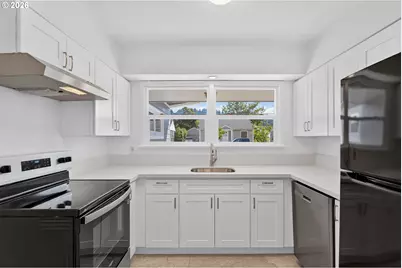 3205 NE 83rd Ave, Portland, OR 97220 - Photo 7