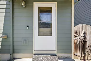 19157 SE Ash St, Portland, OR 97233 - Photo 3