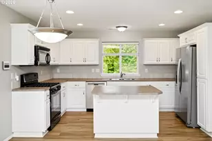 19157 SE Ash St, Portland, OR 97233 - Photo 7
