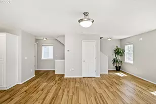 19157 SE Ash St, Portland, OR 97233 - Photo 17