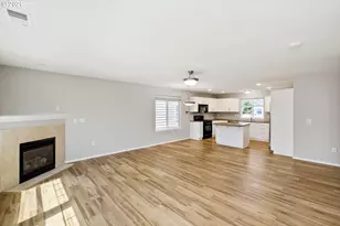 19157 SE Ash St, Portland, OR 97233 - Photo 5