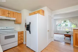 5044 NE Cully Blvd, Portland, OR 97218 - Photo 13