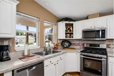125 Chad Dr, Cottage Grove, OR 97424 - Photo 13
