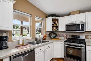 125 Chad Dr, Cottage Grove, OR 97424 - Photo 13