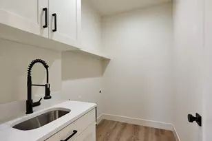 1281 Brown St, Woodburn, OR 97071 - Photo 11