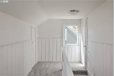 7434 N Chase Ave N, Portland, OR 97217 - Photo 41