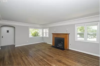 7434 N Chase Ave N, Portland, OR 97217 - Photo 5