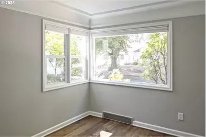 7434 N Chase Ave N, Portland, OR 97217 - Photo 11