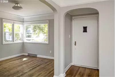 7434 N Chase Ave N, Portland, OR 97217 - Photo 9