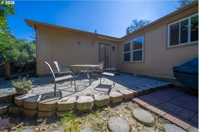 1600 Rhododendron Dr #6, Florence, OR 97439 - Photo 9