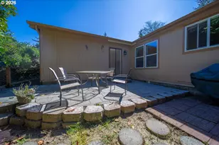 1600 Rhododendron Dr, Florence, OR 97439 - Photo 9