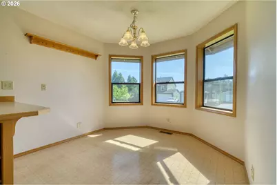 50541 Hillcrest Dr, Scappoose, OR 97056 - Photo 9