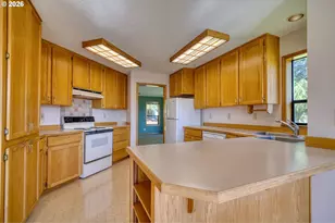 50541 Hillcrest Dr, Scappoose, OR 97056 - Photo 7