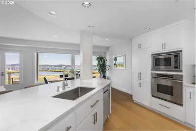 5511 SE Scenic Ln #203, Vancouver, WA 98661 - Photo 9