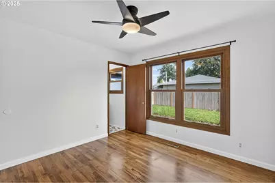 10130 SE Pardee St, Portland, OR 97266 - Photo 23