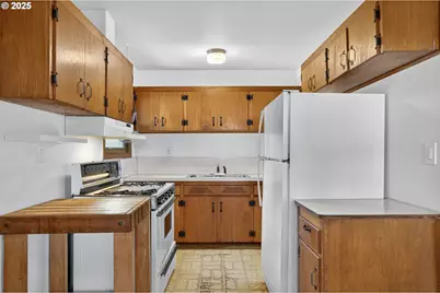 10130 SE Pardee St, Portland, OR 97266 - Photo 15