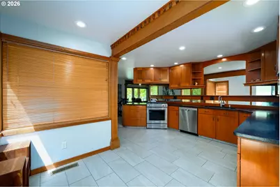 2546 Fisher Rd, Roseburg, OR 97471 - Photo 17