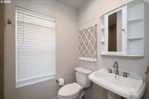 2546 Fisher Rd, Roseburg, OR 97471 - Photo 39