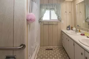 21016 SE Stark St, Gresham, OR 97030 - Photo 17