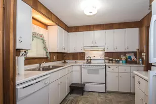 21016 SE Stark St, Gresham, OR 97030 - Photo 13