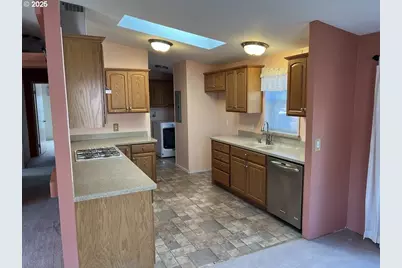 724 N 4th St, Athena, OR 97813 - Photo 7