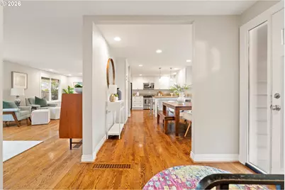 2125 SW Warwick Ave, Portland, OR 97225 - Photo 15