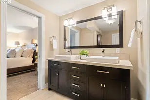 2125 SW Warwick Ave, Portland, OR 97225 - Photo 27