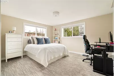 2125 SW Warwick Ave, Portland, OR 97225 - Photo 33