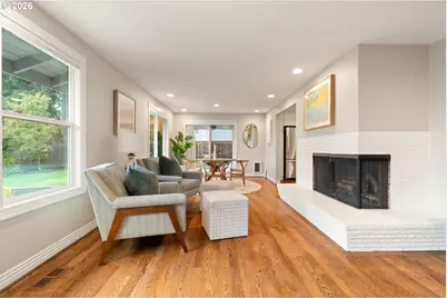 2125 SW Warwick Ave, Portland, OR 97225 - Photo 13