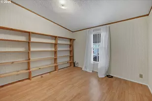 1120 W Fairview Dr, Springfield, OR 97477 - Photo 13