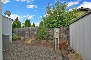 1120 W Fairview Dr, Springfield, OR 97477 - Photo 21