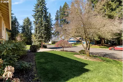 9301 NE Pinecreek St, Vancouver, WA 98664 - Photo 5