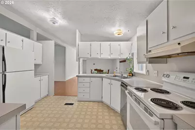 301 E Columbia #75, Newberg, OR 97132 - Photo 9