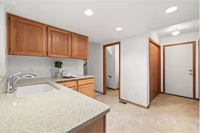 12730 SW Barberry Dr, Beaverton, OR 97008 - Photo 9